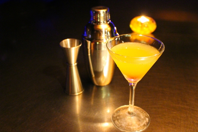 飲み会で便利 カクテルのアルコール度数を簡単に計算する方法